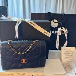 Chanel Vintage Black Caviar Medium Diana Flap Bag 24k GHW